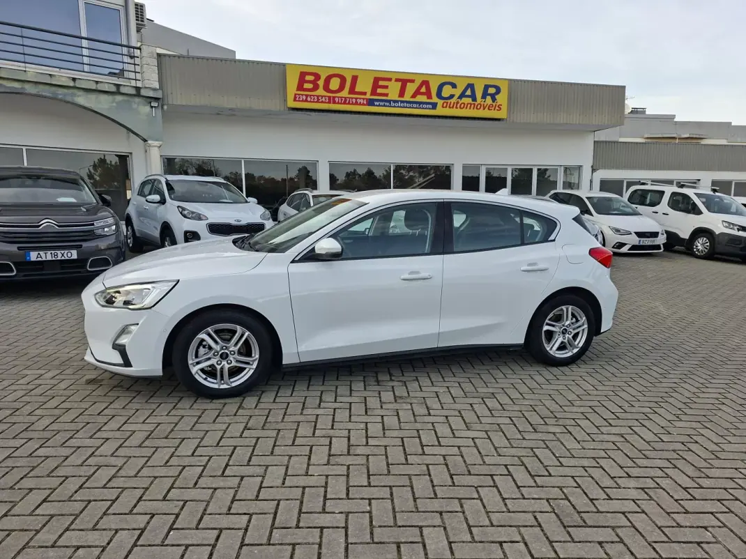 Ford Focus 2019 - 15500 EUR, 119500 km - AUTO.MOTO.pt - 119500km - foto 1 de 30