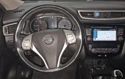 Nissan X-Trail 2016 - 15000 EUR, 150000 km - AUTO.MOTO.pt - 150000km - foto 10 de 28