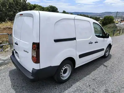 Citroën Berlingo 1.6 HDI L2 3L FRIO + ISOTERMICA 2016 - 14950 EUR, 292742 km - AUTO.MOTO.pt - 292742km - foto 10 de 43