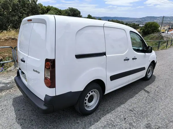 Citroën Berlingo 1.6 HDI L2 3L FRIO + ISOTERMICA 2016 - 14950 EUR, 292742 km - AUTO.MOTO.pt - 292742km - foto 10 de 43