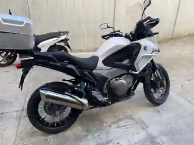 Honda VFR 1200X 2014 - 11500 EUR, 9700 km - foto 3 de 13