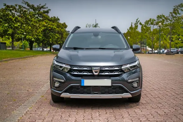 Dacia Jogger 2022 - 13900 EUR, 90000 km - 90000km - foto 2 de 15