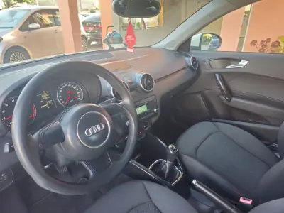 Audi A1 Sportback 2015 - 9500 EUR, 148300 km - 148300km - foto 8 de 13