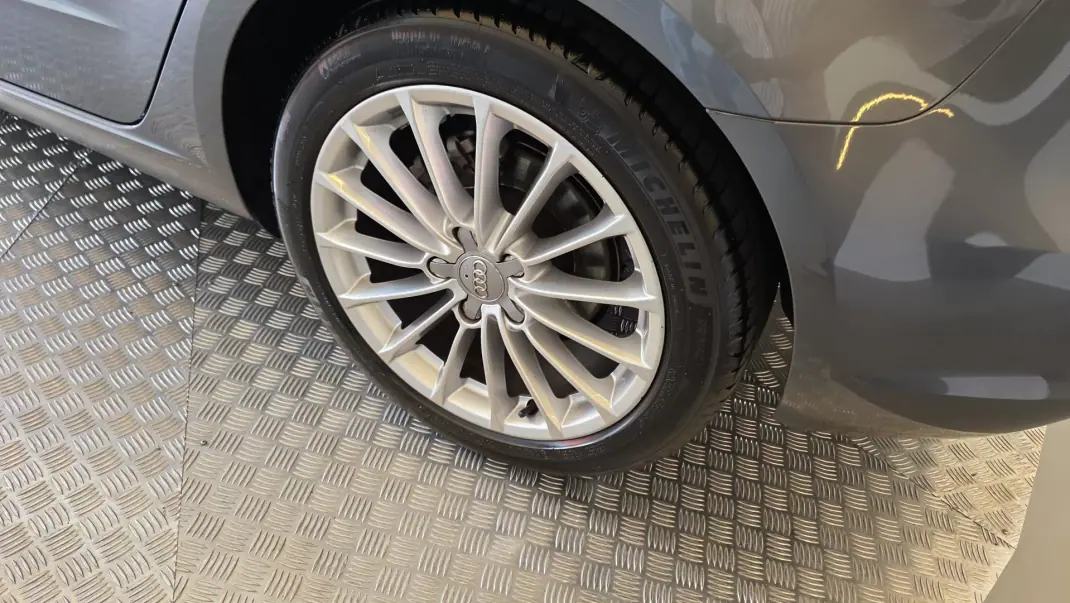 Audi A3 Sportback 2013 - 9900 EUR, 274066 km - AUTO.MOTO.pt - 274066km - foto 31 de 58