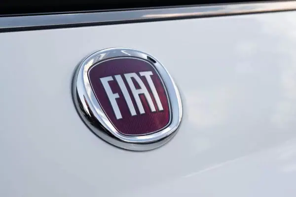 Fiat 500C 2021 - 11600 EUR, 114000 km - AUTO.MOTO.pt - 114000km - foto 8 de 34