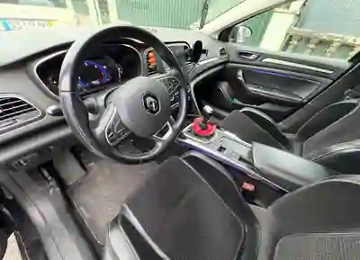 Renault Mégane Coupe 2018 - 9000 EUR, 240000 km - 240000km - foto 6 de 6