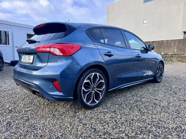 Ford Focus 2019 - 13900 EUR, 129500 km - AUTO.MOTO.pt - 129500km - foto 4 de 19