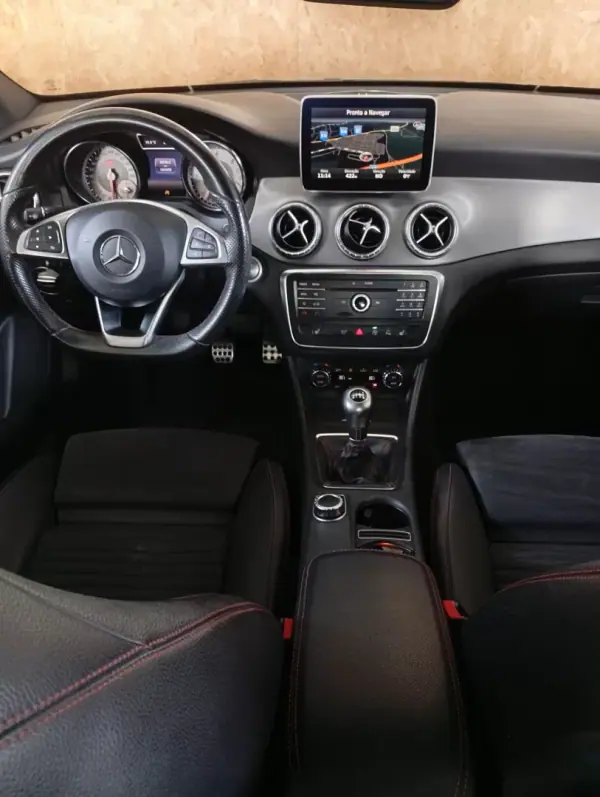 Mercedes-Benz CLA 200 2016 - 21950 EUR, 163535 km - AUTO.MOTO.pt - 163535km - foto 10 de 22