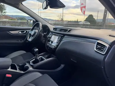Nissan Qashqai 2018 - 18990 EUR, 161000 km - AUTO.MOTO.pt - 161000km - foto 16 de 35