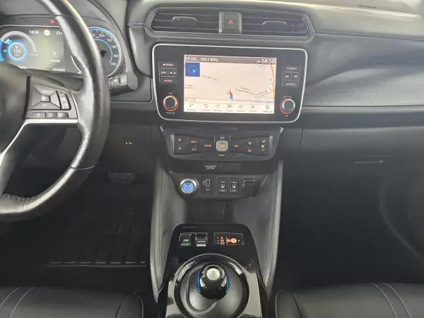 Nissan Leaf 2019 - 19500 EUR, 25097 km - AUTO.MOTO.pt - 25097km - foto 33 de 41