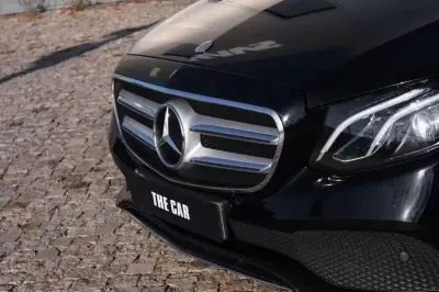 Mercedes-Benz E 220 2017 - 25000 EUR, 168000 km - AUTO.MOTO.pt - 168000km - foto 5 de 30