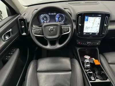 Volvo XC 40 2021 - 27990 EUR, 85029 km - AUTO.MOTO.pt - 85029km - foto 5 de 13