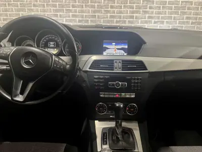 Mercedes-Benz C 220 2012 - 10990 EUR, 450000 km - AUTO.MOTO.pt - 450000km - foto 8 de 17