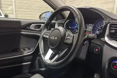 Kia XCeed 2022 - 22450 EUR, 23900 km - AUTO.MOTO.pt - 23900km - foto 28 de 42