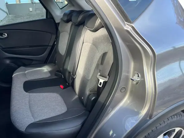 Renault Captur 2019 - 16990 EUR, 90898 km - AUTO.MOTO.pt - 90898km - foto 7 de 37