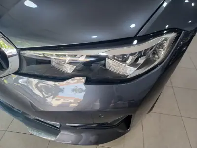 BMW 330 2021 - 27890 EUR, 51862 km - AUTO.MOTO.pt - 51862km - foto 30 de 37