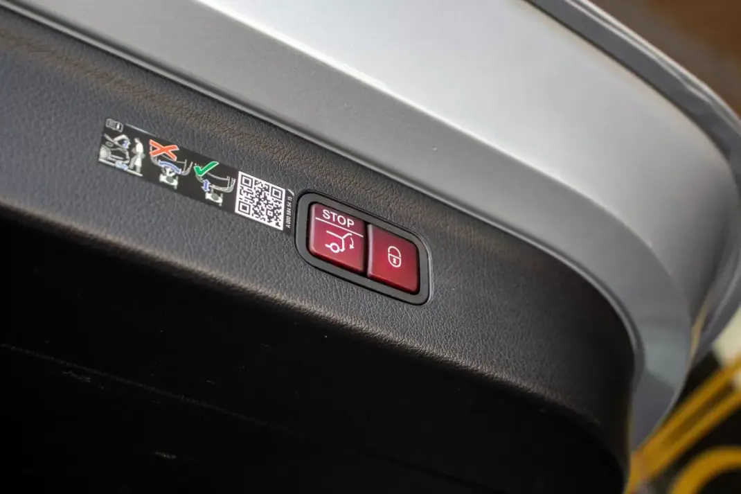 Mercedes-Benz EQE 2024 - 64750 EUR, 46361 km - 46361km - foto 30 de 45