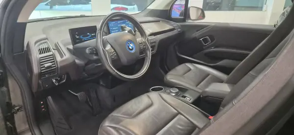 BMW i3 2017 - 17990 EUR, 55009 km - AUTO.MOTO.pt - 55009km - foto 15 de 44