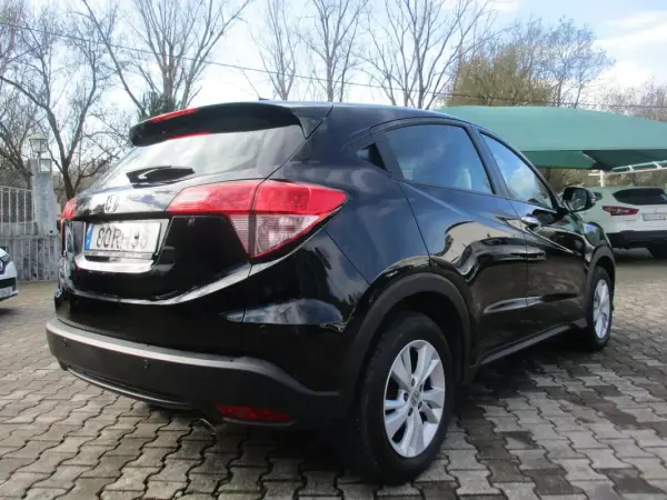 Honda HR-V 1.6 i-DTEC Elegance+Connect Navi 2016 Diesel — 99 000 km Honda HR-V 1.6 i-DTEC Elegance+Connect Navi 2016 Diesel