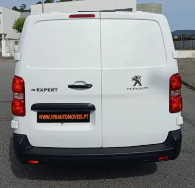 Peugeot e-Expert 2023 - 21990 EUR, 38600 km - AUTO.MOTO.pt - 38600km - foto 8 de 20