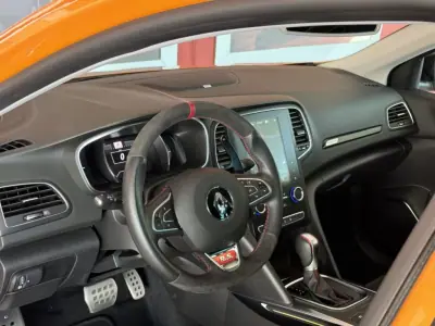 Renault Mégane 2019 - 49990 EUR, 11812 km - AUTO.MOTO.pt - 11812km - foto 19 de 25