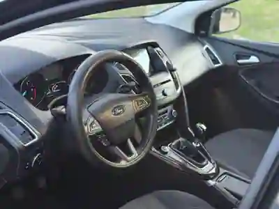 Ford Focus SW 2018 - 11901 EUR, 159999 km - AUTO.MOTO.pt - 159999km - foto 6 de 8