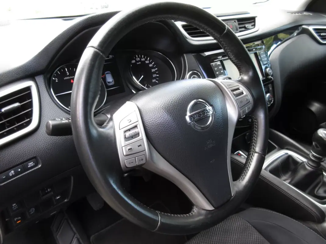 Nissan Qashqai 2017 - 13490 EUR, 177000 km - 177000km - foto 24 de 42