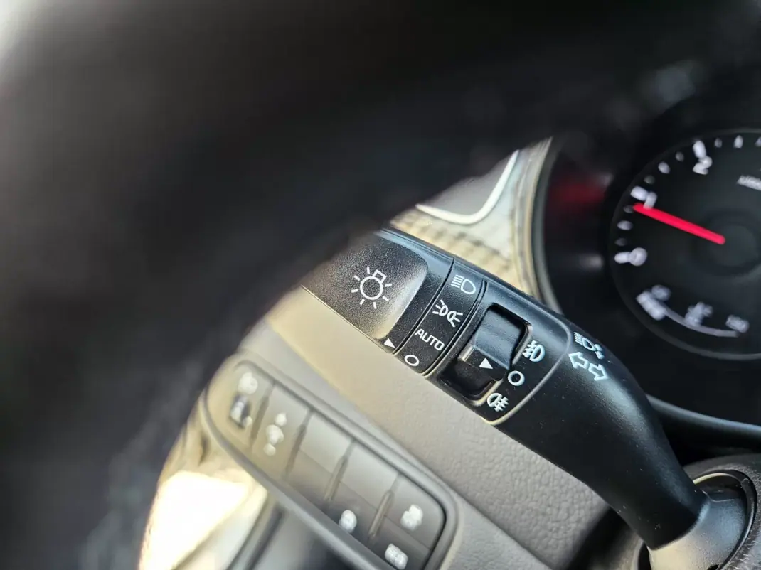 Kia Carens 2018 - 17700 EUR, 104900 km - 104900km - foto 43 de 52