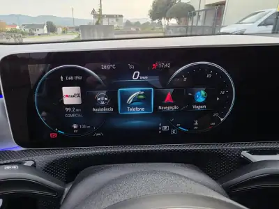 Mercedes-Benz CLA 180 2020 - 31990 EUR, 97000 km - AUTO.MOTO.pt - 97000km - foto 31 de 59