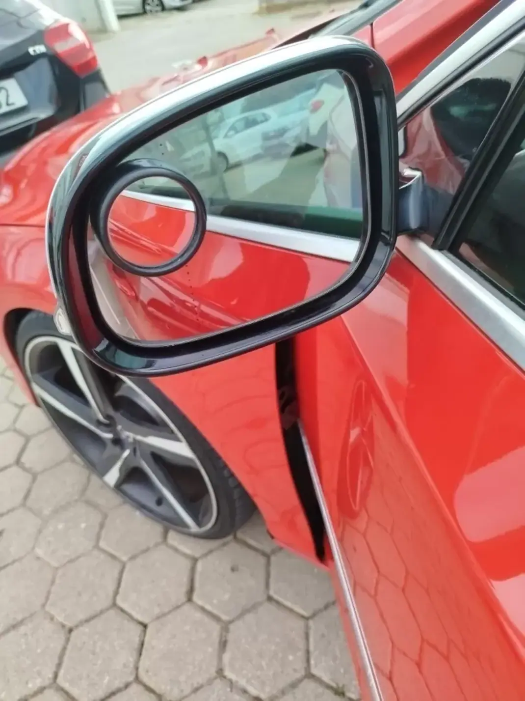 Volvo V40 2014 - 15500 EUR, 185280 km - AUTO.MOTO.pt - 185280km - foto 14 de 20