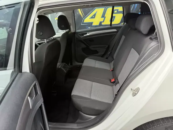 Volkswagen Golf 2015 - 7999 EUR, 290000 km - AUTO.MOTO.pt - 290000km - foto 15 de 17