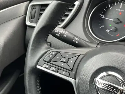 Nissan Qashqai 2017 - 18500 EUR, 128000 km - AUTO.MOTO.pt - 128000km - foto 16 de 27