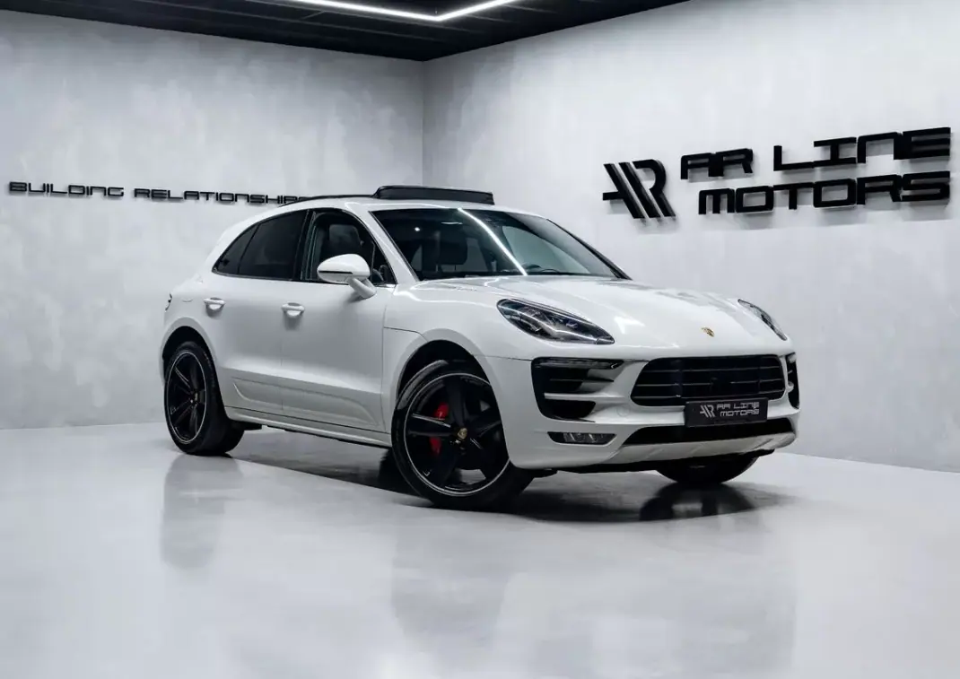 Porsche Macan 2016 - 49950 EUR, 131000 km - AUTO.MOTO.pt - 131000km - foto 1 de 53