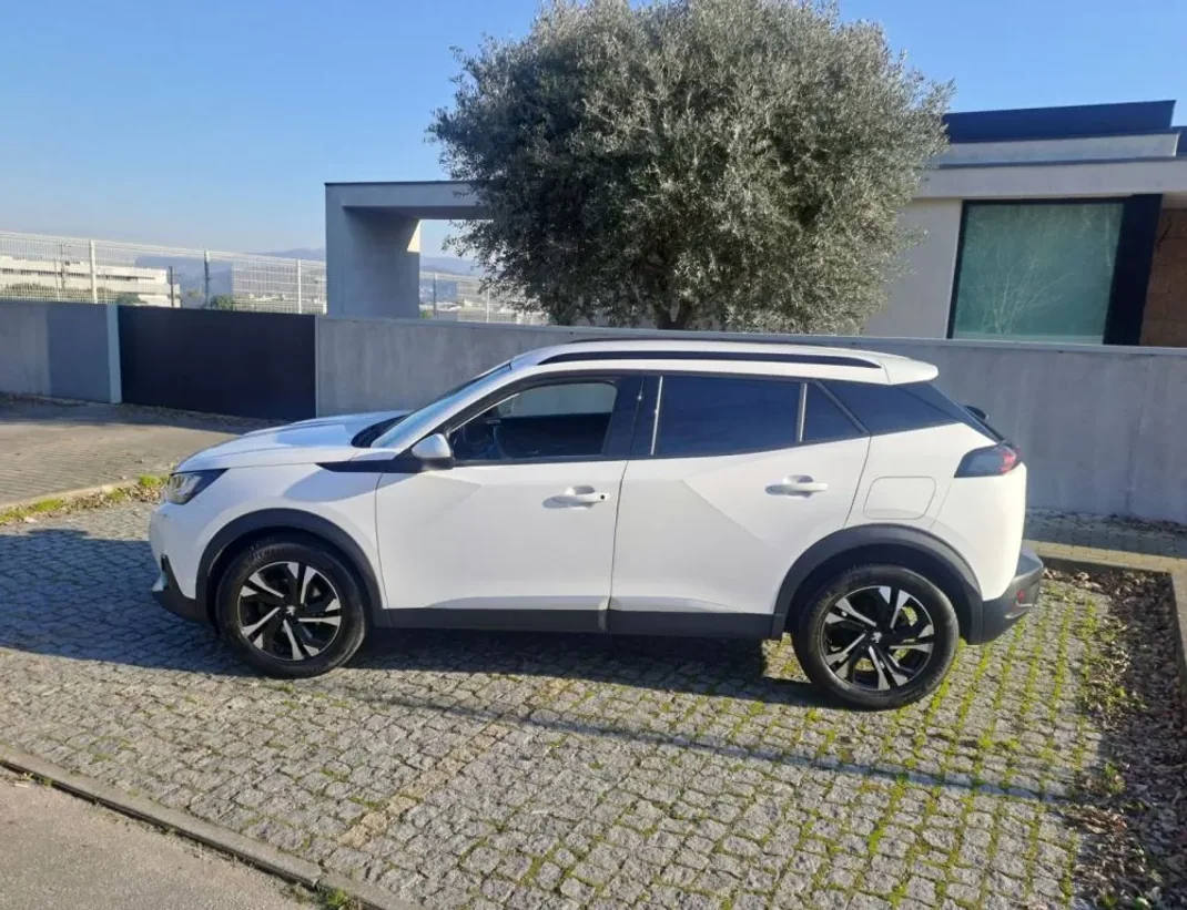 Peugeot 2008 2021 - 18500 EUR, 139000 km - AUTO.MOTO.pt - 139000km - foto 3 de 14