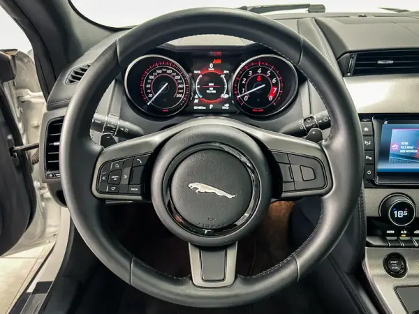 Jaguar F-Type 2017 - 47900 EUR, 54000 km - AUTO.MOTO.pt - 54000km - foto 10 de 20