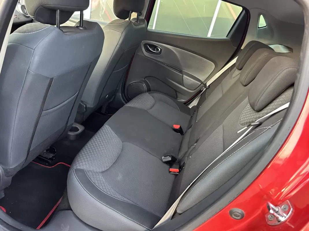 Renault Clio 2014 - 10947 EUR, 134000 km - AUTO.MOTO.pt - 134000km - foto 13 de 23