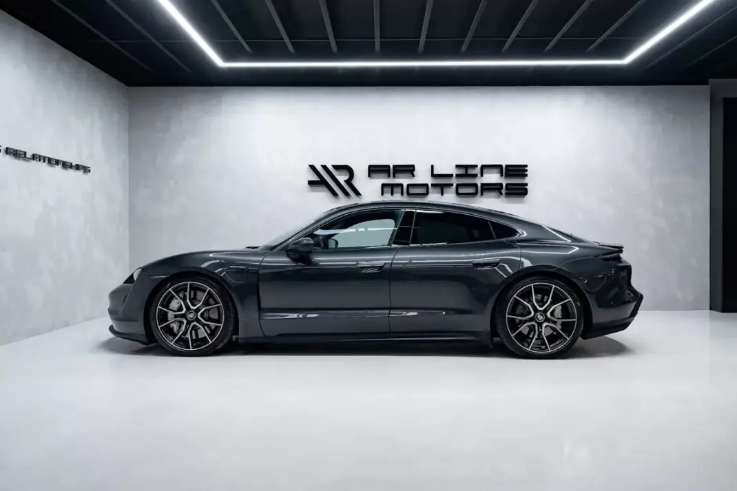 Porsche Taycan 2024 - 84950 EUR, 8000 km - AUTO.MOTO.pt - 8000km - foto 15 de 58