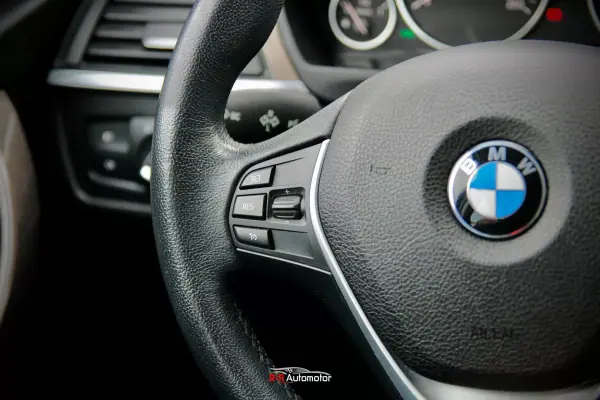 BMW 320 2014 - 15990 EUR, 159000 km - AUTO.MOTO.pt - 159000km - foto 17 de 34