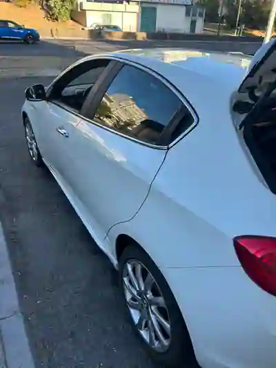 Alfa Romeo Giulietta 2012 — foto 5 de 15