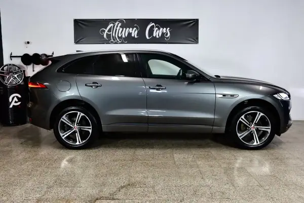 Jaguar F-Pace 2018 - 33900 EUR, 70000 km - AUTO.MOTO.pt - 70000km - foto 32 de 39