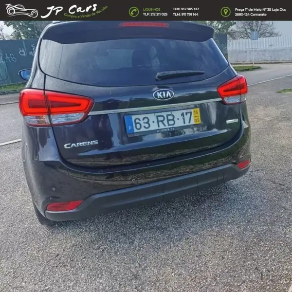 Kia Carens 2016 - 14750 EUR, 129200 km - AUTO.MOTO.pt - 129200km - foto 5 de 23