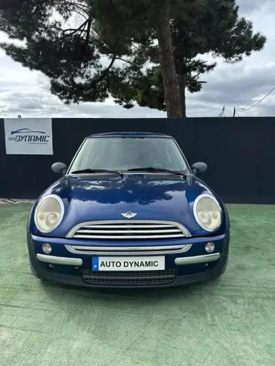 MINI Cooper 2004 - 7000 EUR, 214300 km - AUTO.MOTO.pt - 214300km - foto 4 de 9