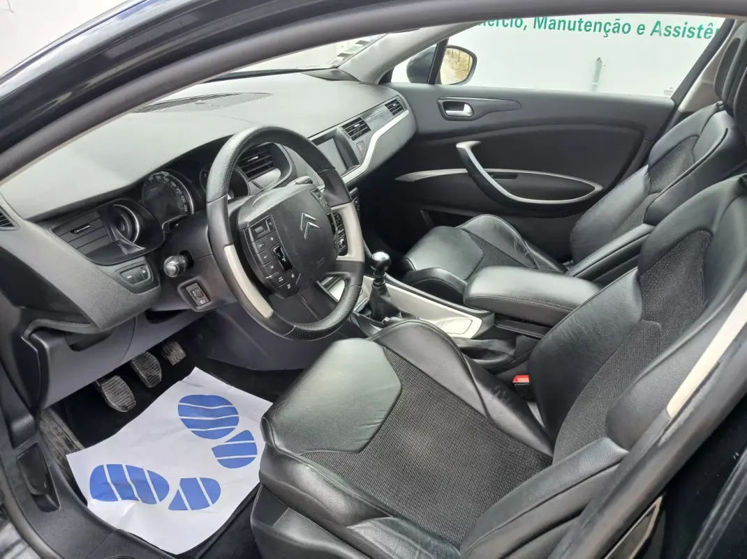 Citroën C5 2011 - 8750 EUR, 138522 km - AUTO.MOTO.pt - 138522km - foto 17 de 27