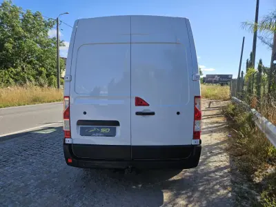 Renault Master 2015 - 11750 EUR, 298000 km - AUTO.MOTO.pt - 298000km - foto 4 de 7