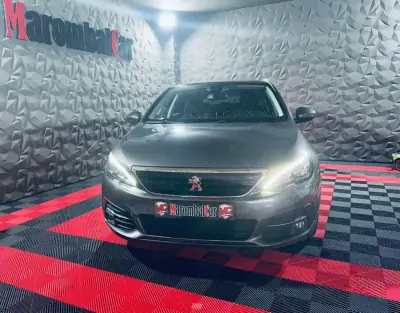 Peugeot 308 2019 - 12990 EUR, 119631 km - AUTO.MOTO.pt - 119631km - foto 3 de 26