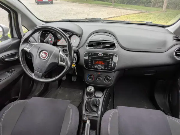 Fiat Punto 2014 - 6990 EUR, 176000 km - 176000km - foto 11 de 18