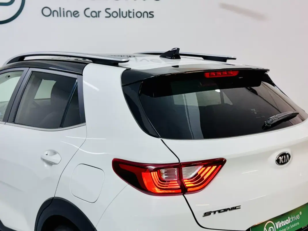 Kia Stonic 2019 - 15750 EUR, 68000 km - AUTO.MOTO.pt - 68000km - foto 11 de 60
