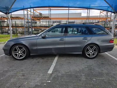 Mercedes-Benz E 220 2007 - 8990 EUR, 330000 km - AUTO.MOTO.pt - 330000km - foto 2 de 15