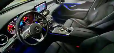 Mercedes-Benz C 300 2020 — foto 6 de 14