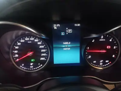 Mercedes-Benz C 220 2019 - 28300 EUR, 140000 km - AUTO.MOTO.pt - 140000km - foto 35 de 36